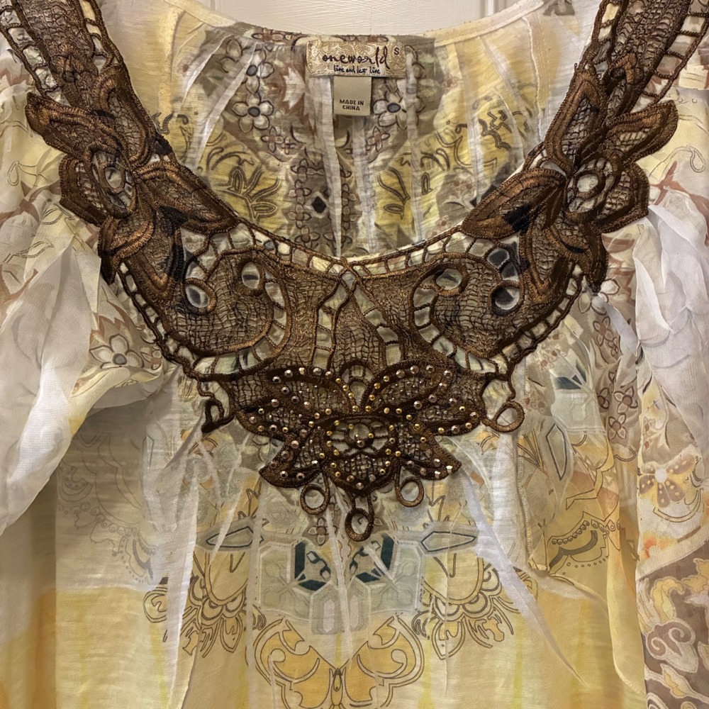 One World Embellished Lace Accent Top Boho Chic Yellow Print Blouse Size Small